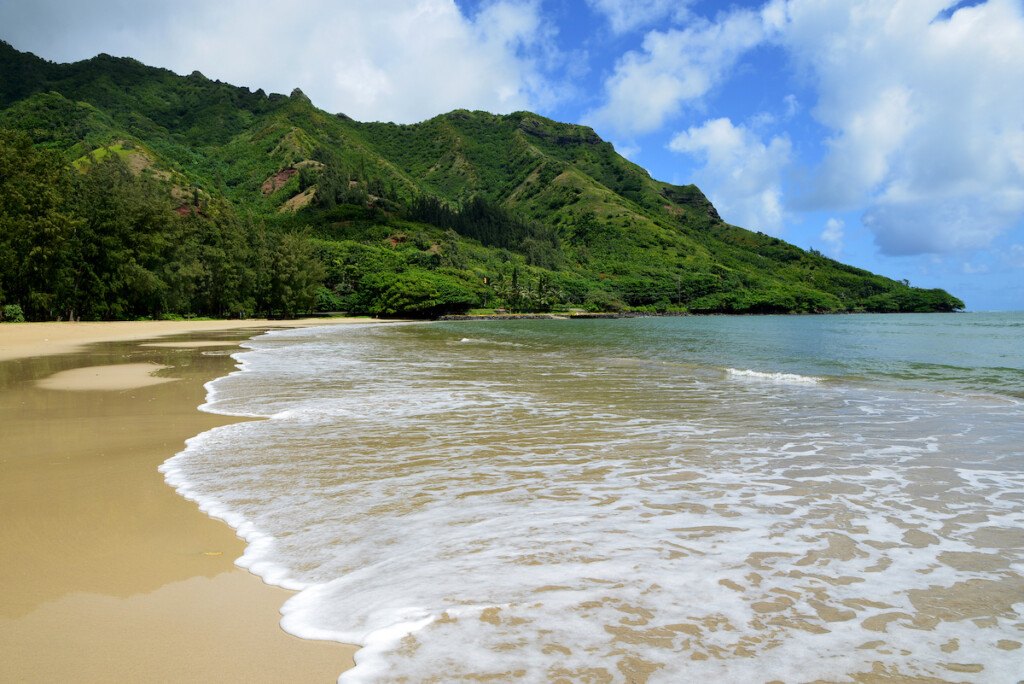 Kahana Bay Beach And Mountains