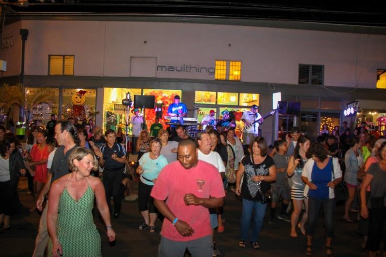 first fridays maui wailuku