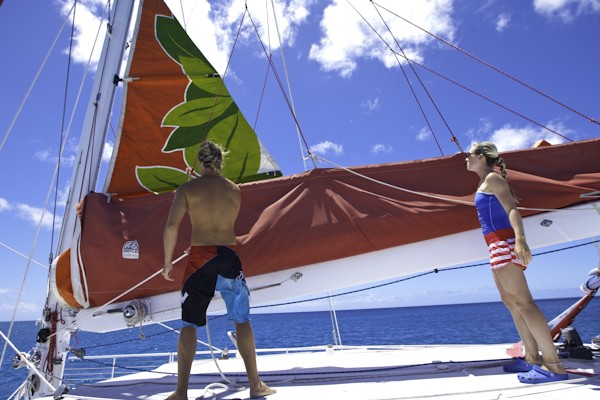 Waikiki_lunch_and_snorkel_catamaran_sail