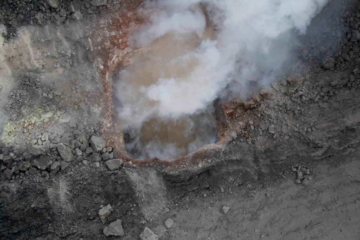 Kilauea_summit_erupts