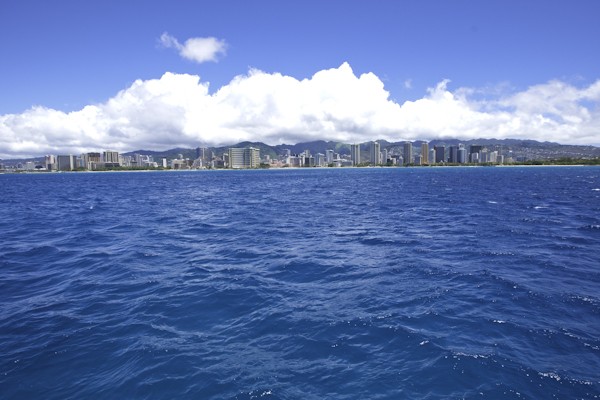 Waikiki_lunch_and_snorkel_catamaran_sail