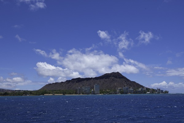 Waikiki_lunch_and_snorkel_catamaran_sail