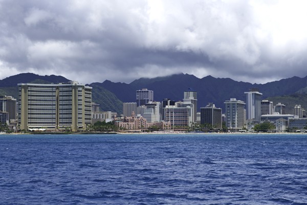 Waikiki_lunch_and_snorkel_catamaran_sail