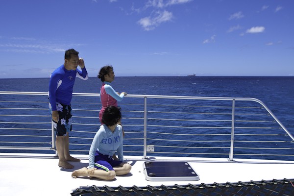 Waikiki_lunch_and_snorkel_catamaran_sail