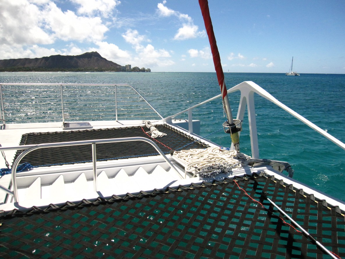 Waikiki_lunch_and_snorkel_catamaran_sail