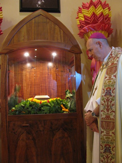 Hawaii_Saint_Damien_relic