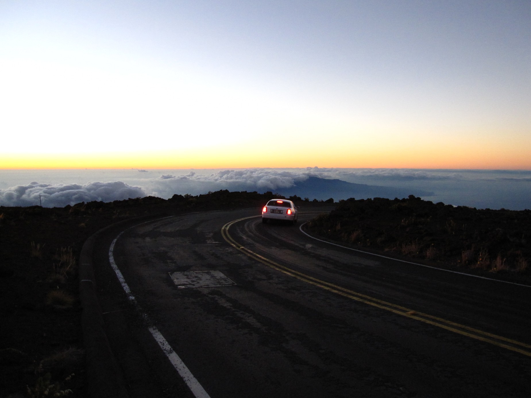 Maui_Haleakala_sunset_road_trip