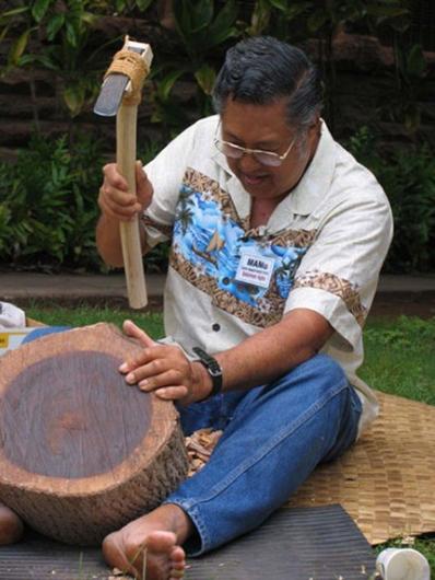 HawaiianWoodCarving