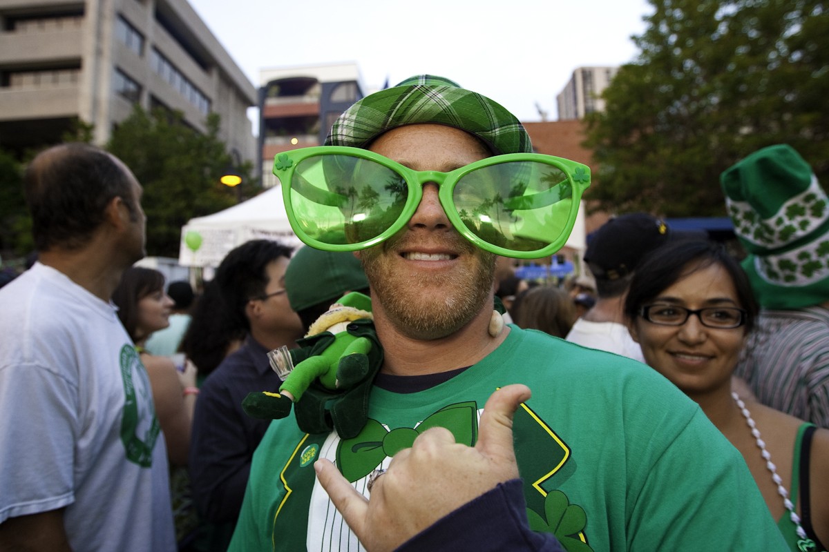 Honolulu_goes_green_saint_Patricks_Day_2011
