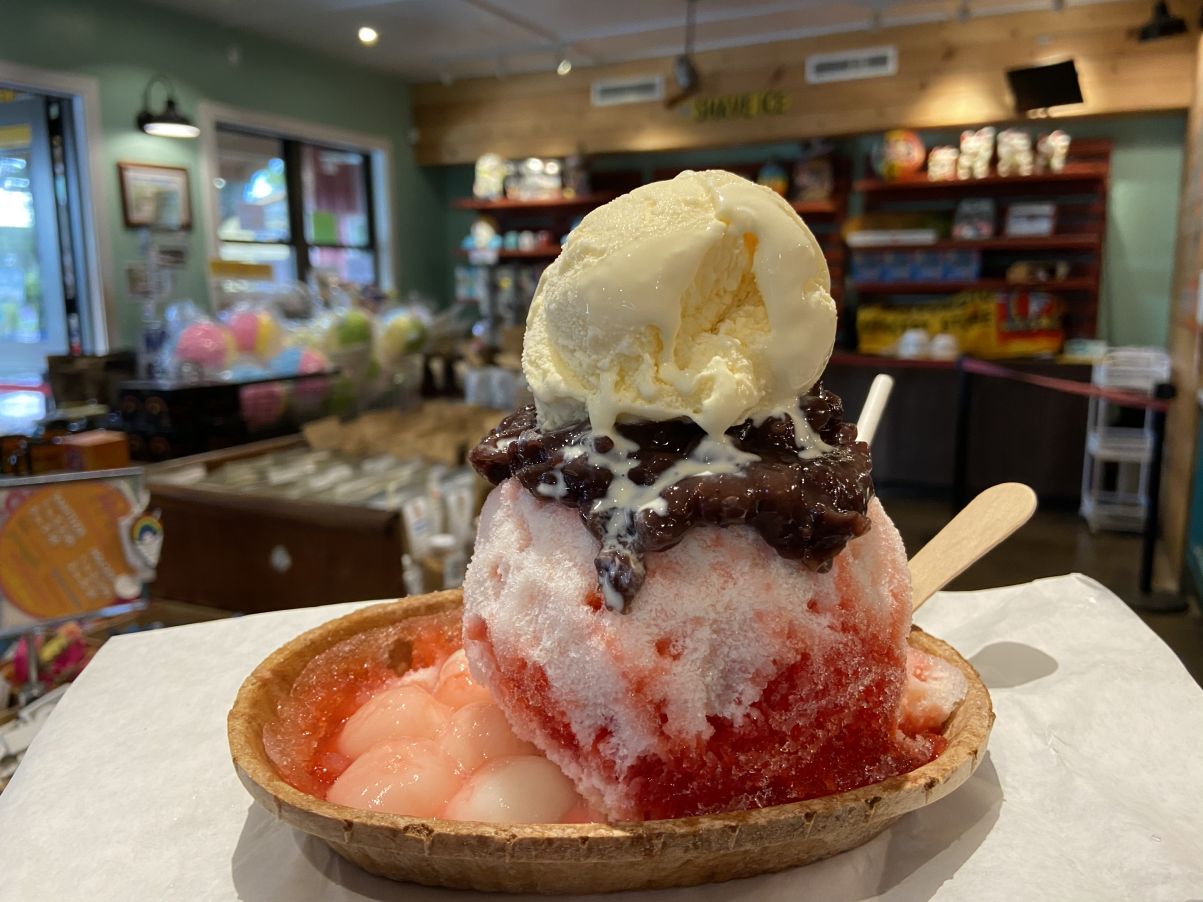 This is the Craziest Shave Ice Treat We've Seen on Oʻahu - HAWAIʻI