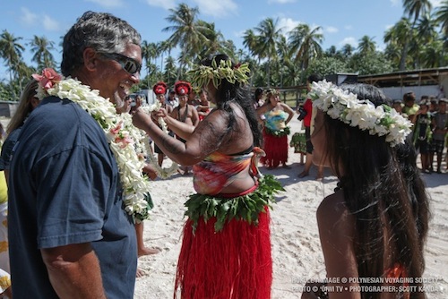 hokulea_begins_three_year_voyage_docks_tahiti