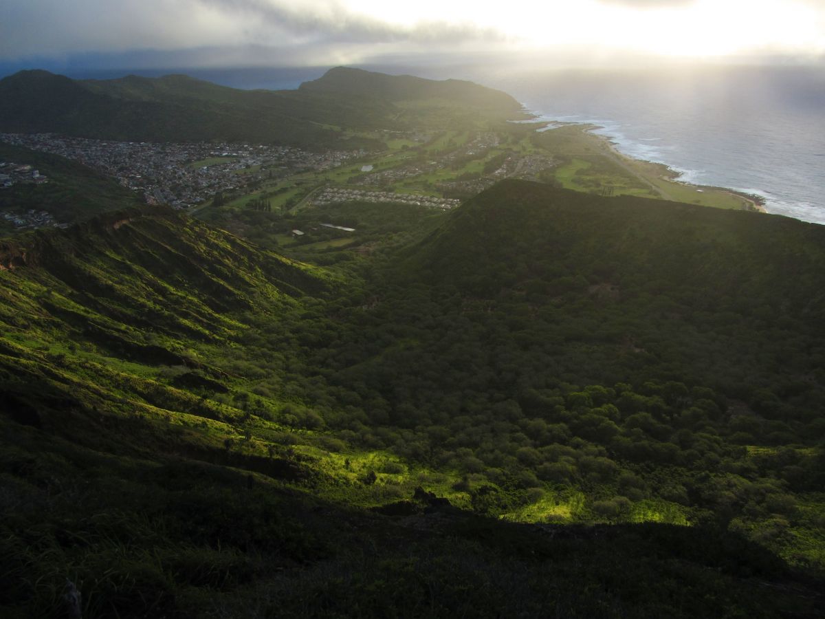 koko crater railway trail sunrise