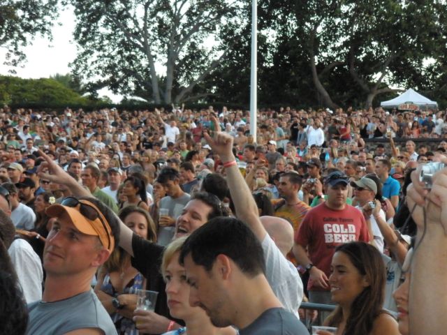 Jack_Johnson_Kokua_Festival_fifth_row_dispatch