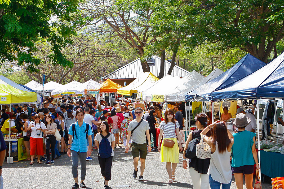 3 Hawaii farmers markets that locals love - HAWAIʻI Magazine