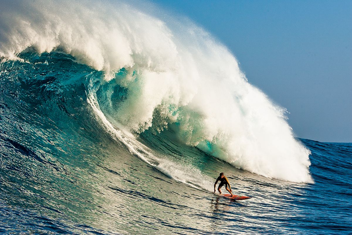 peahi jaws maui surf