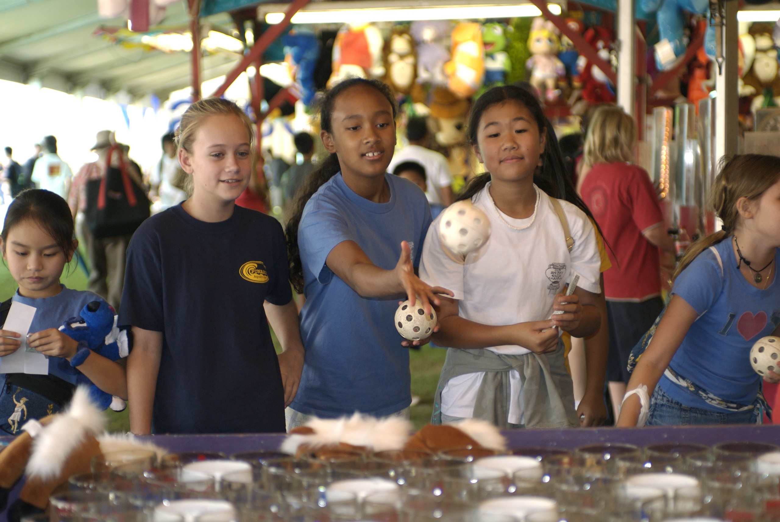 Punahou_Carnival_Oahu_2011_guide