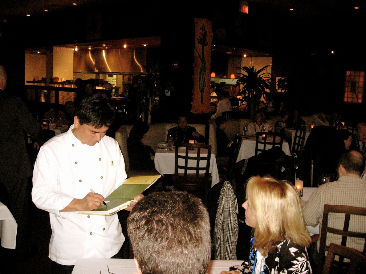 Roys_anniversary_tour_visits_Chicago