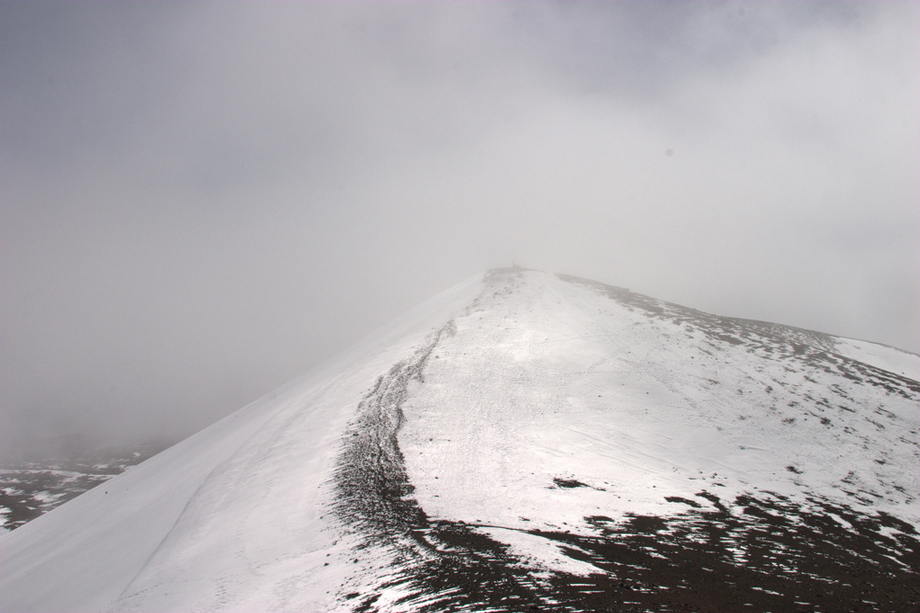 mauna-kea-snow-hawaii