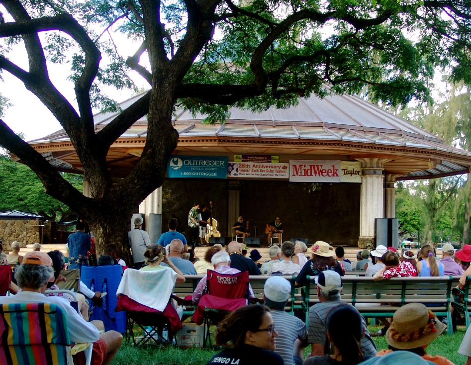 Hawaii_Oahu_Waikiki_slack key