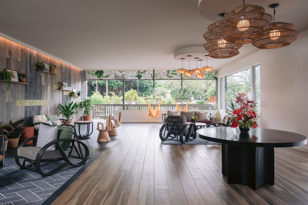 scp hotel hilo main lobby