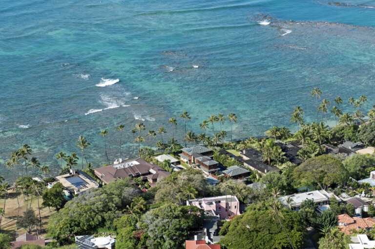 Houses On Pacific Ocean In Oahu Hi