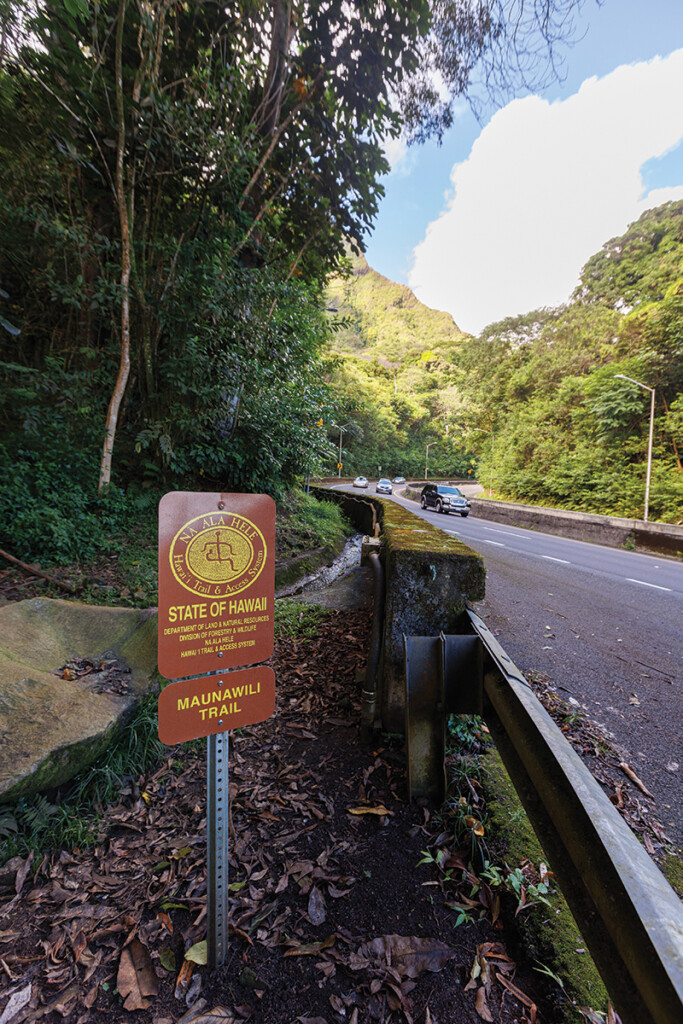 02 Maunawili Falls Trailhead Ay