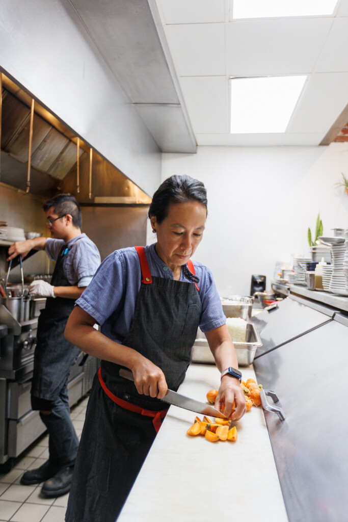 Him2211 Ay Chef Robynne Maii 6491