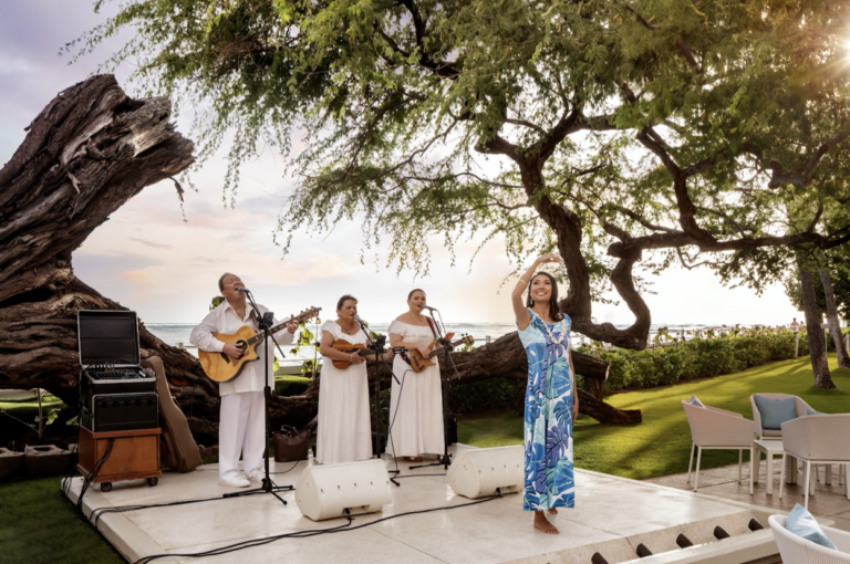 Hula Dancer at the Halekūlani