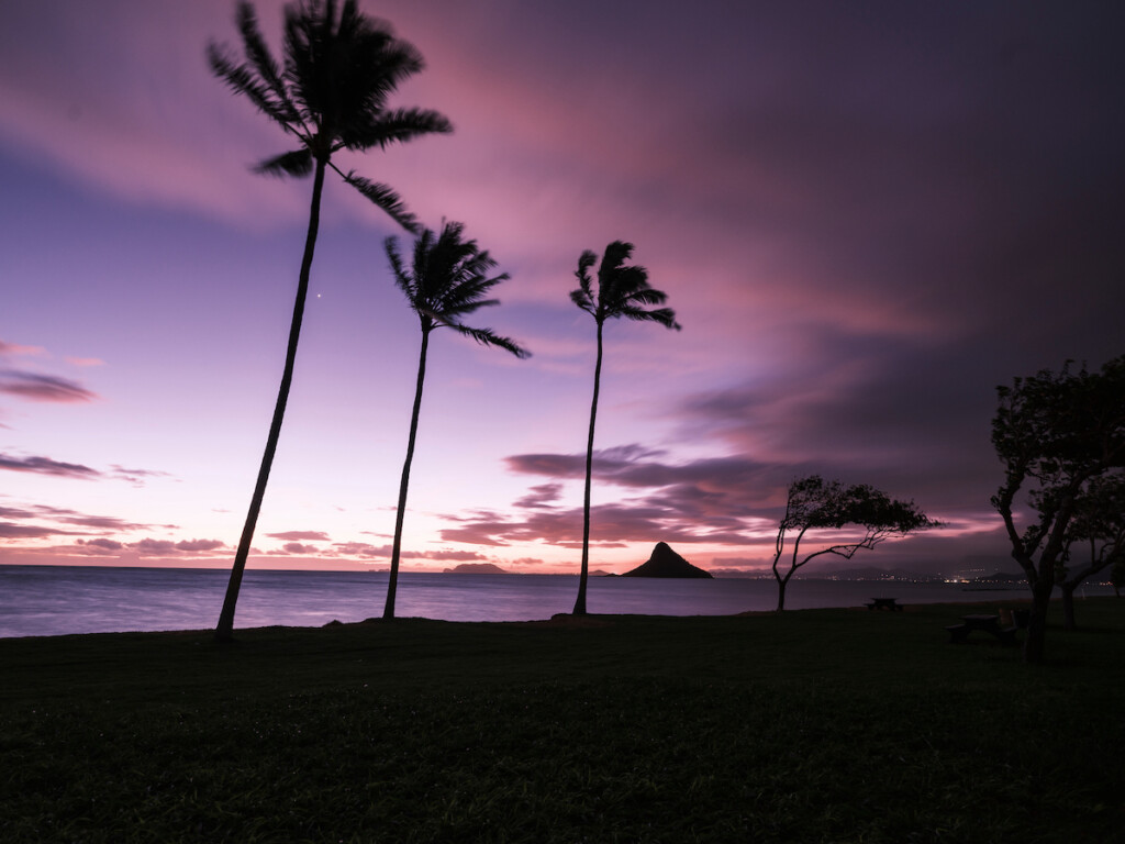 20231109 Oahu Photos Ctf Him2012 Ay Stock Scenics Chinamans Hat Sunrise 0027
