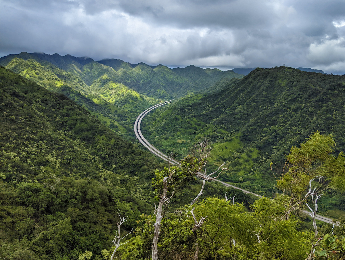 The 5 Best Hiking Trails on Oʻahu in 2024 - HAWAIʻI Magazine