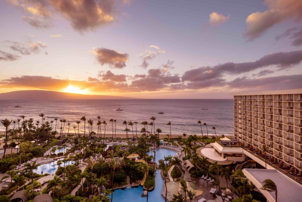 Hnmwipoolsunsetfromrooftopv2