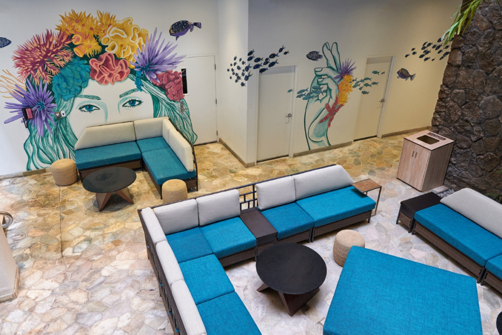 Waikikimalialobbyhim