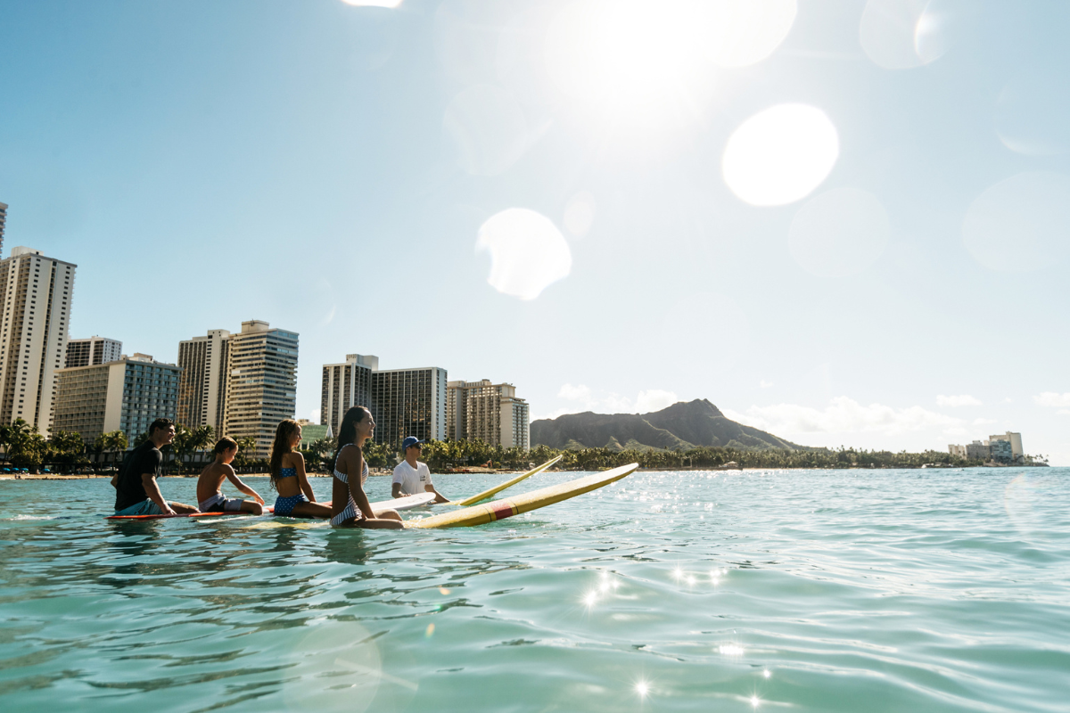 The 5 Best Surf Spots on Oʻahu in 2025 - HAWAIʻI Magazine